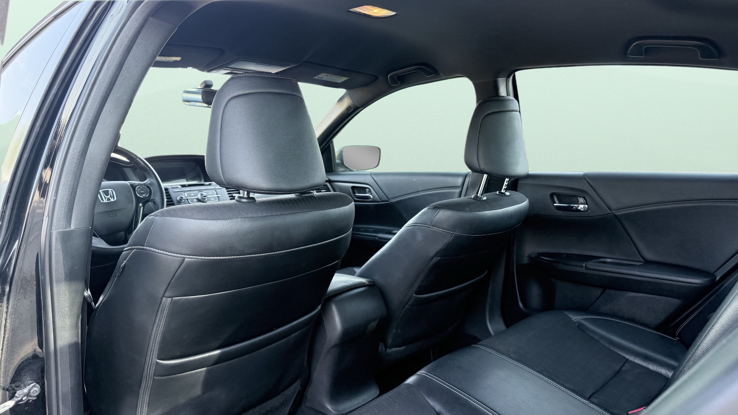 Used 2017 Honda Accord Sport image 29