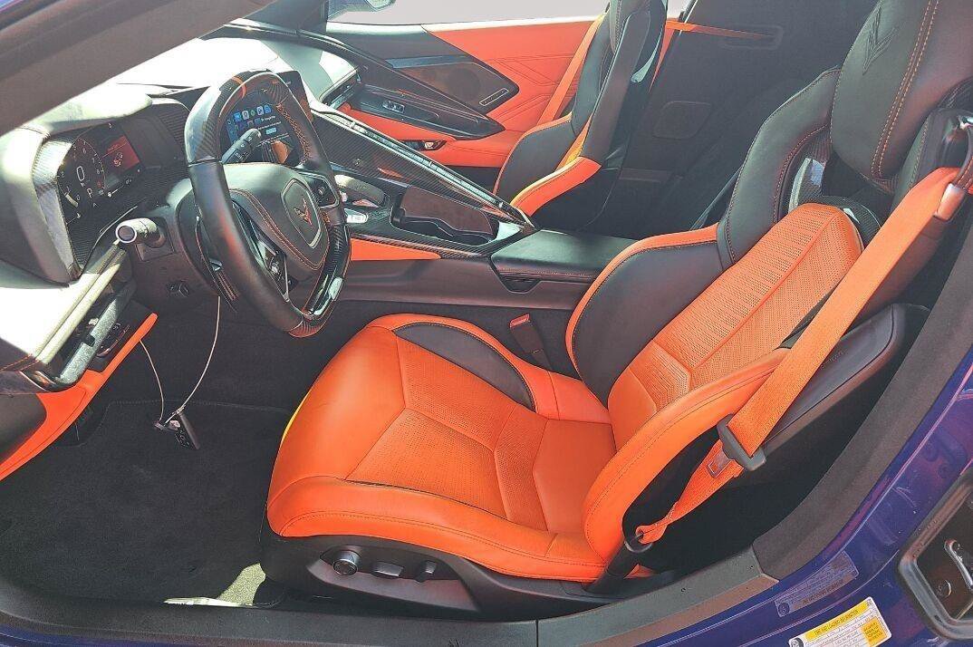 Used 2025 Chevrolet Corvette Z06 RWD image 3
