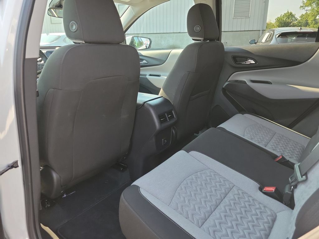 Used 2024 Chevrolet Equinox LT FWD image 16