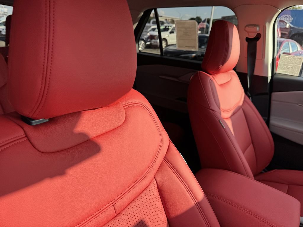 New 2025 Ford Explorer Active w/ Active Comfort Package RWD image 7