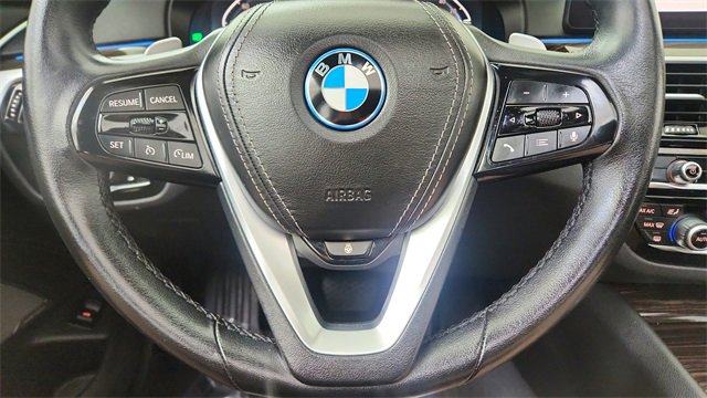 Used 2023 BMW 530e xDrive w/ Premium Package image 40