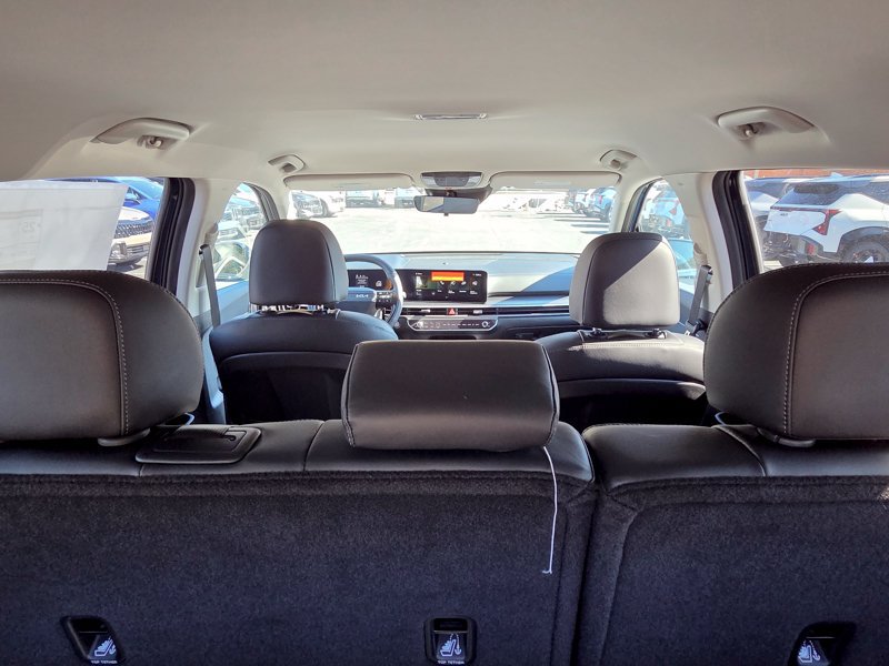 New 2026 Kia Sorento S AWD/4WD image 11