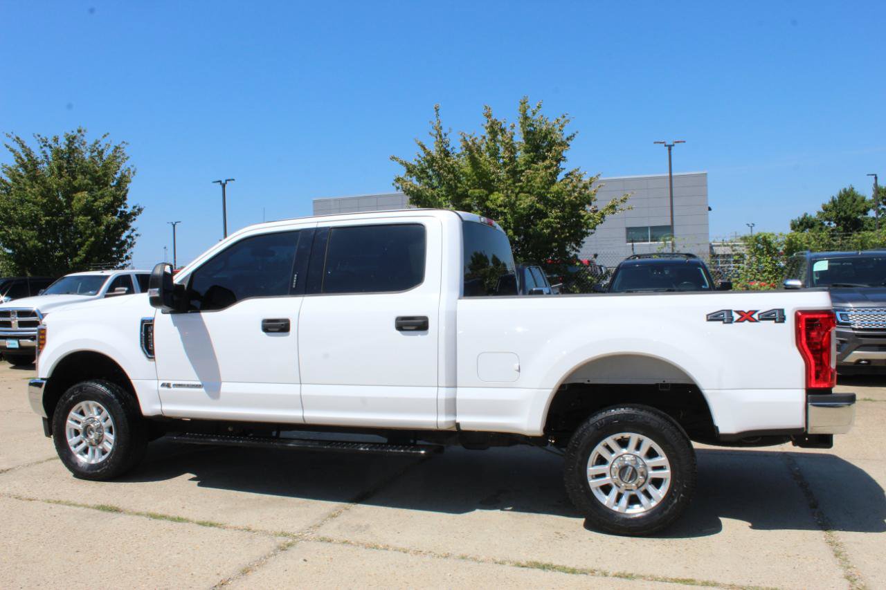 Used 2019 Ford F250 XLT w/ XLT Value Package AWD/4WD image 3