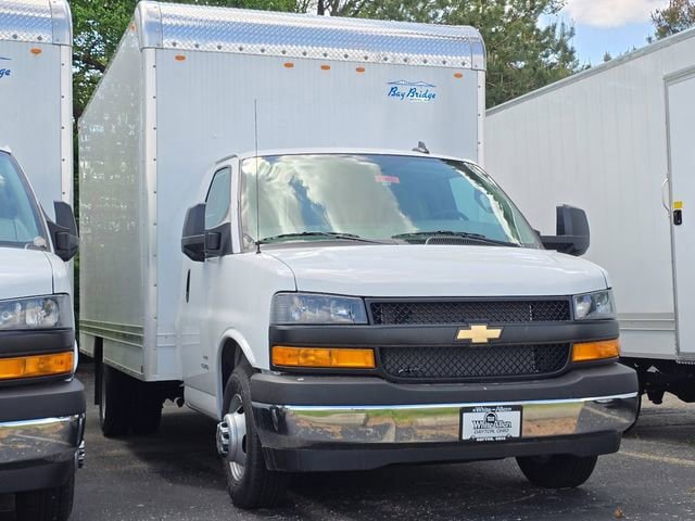 New 2026 Chevrolet Express 4500 w/ Power Convenience Package RWD image 2
