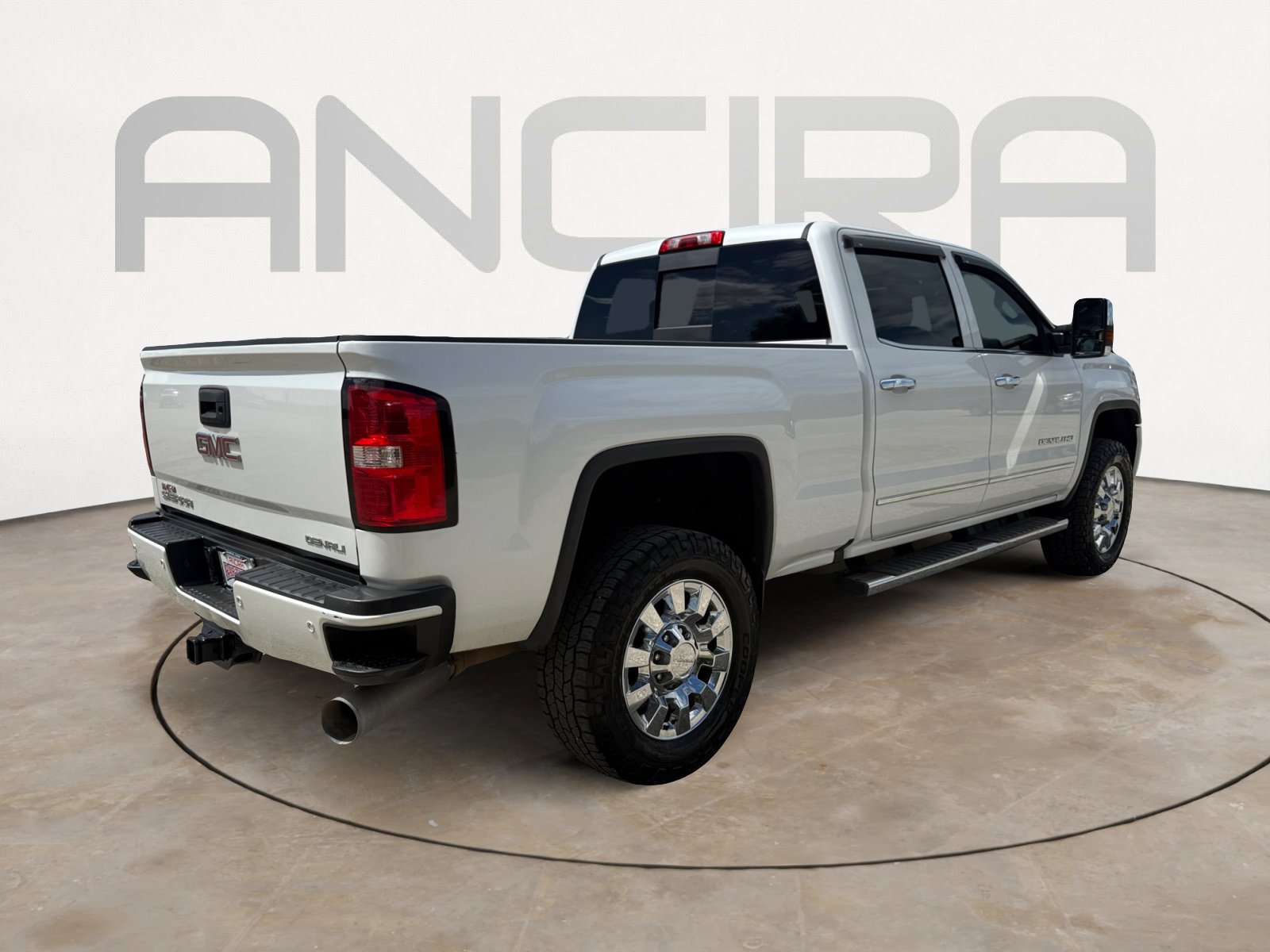 Used 2019 GMC Sierra 2500 Denali w/ Duramax Plus Package AWD/4WD image 10