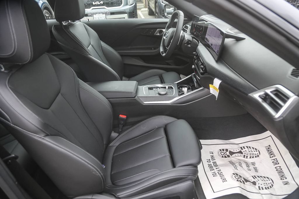 Used 2025 BMW 230i Coupe w/ Premium Package RWD image 20