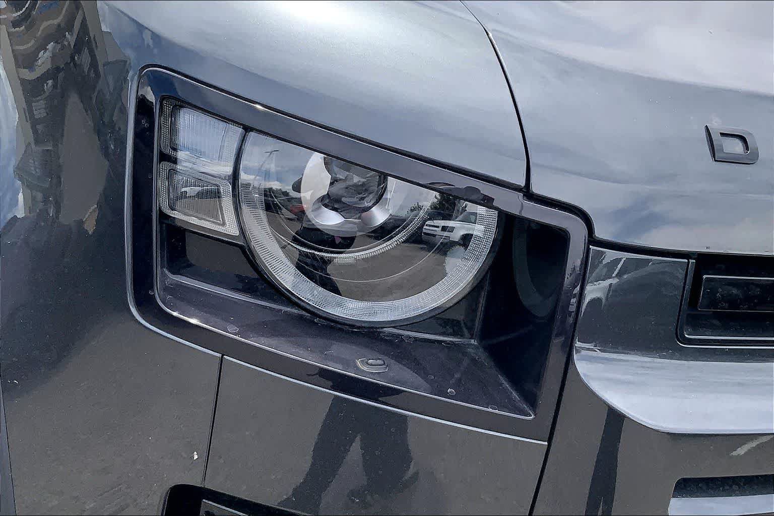 Certified 2023 Land Rover Defender 110 X-Dynamic SE AWD/4WD image 27
