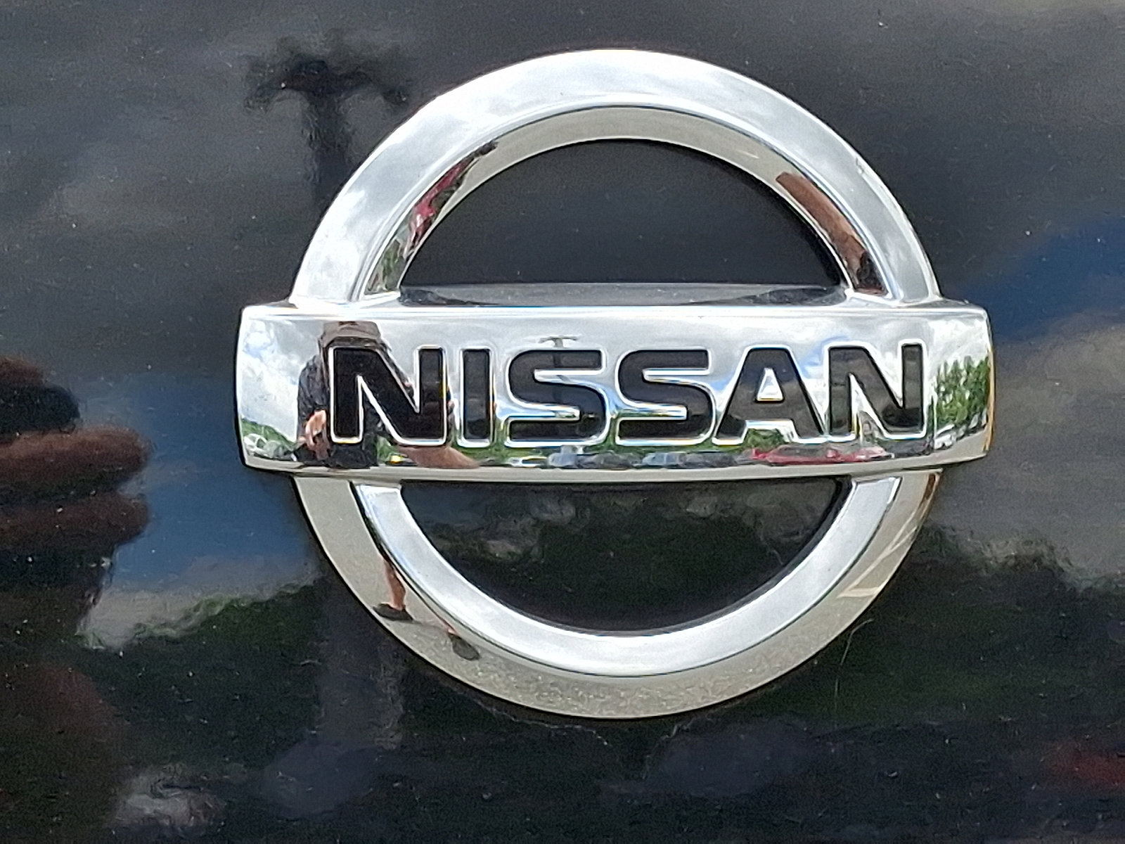 Used 2023 Nissan Versa SV FWD image 9