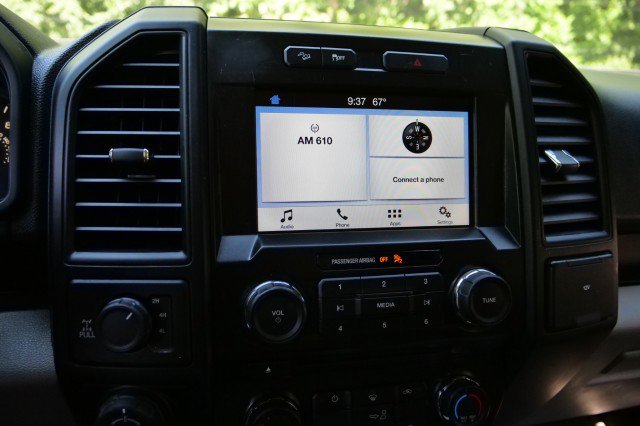 Used 2017 Ford F150 XL w/ Equipment Group 101A Mid AWD/4WD image 4