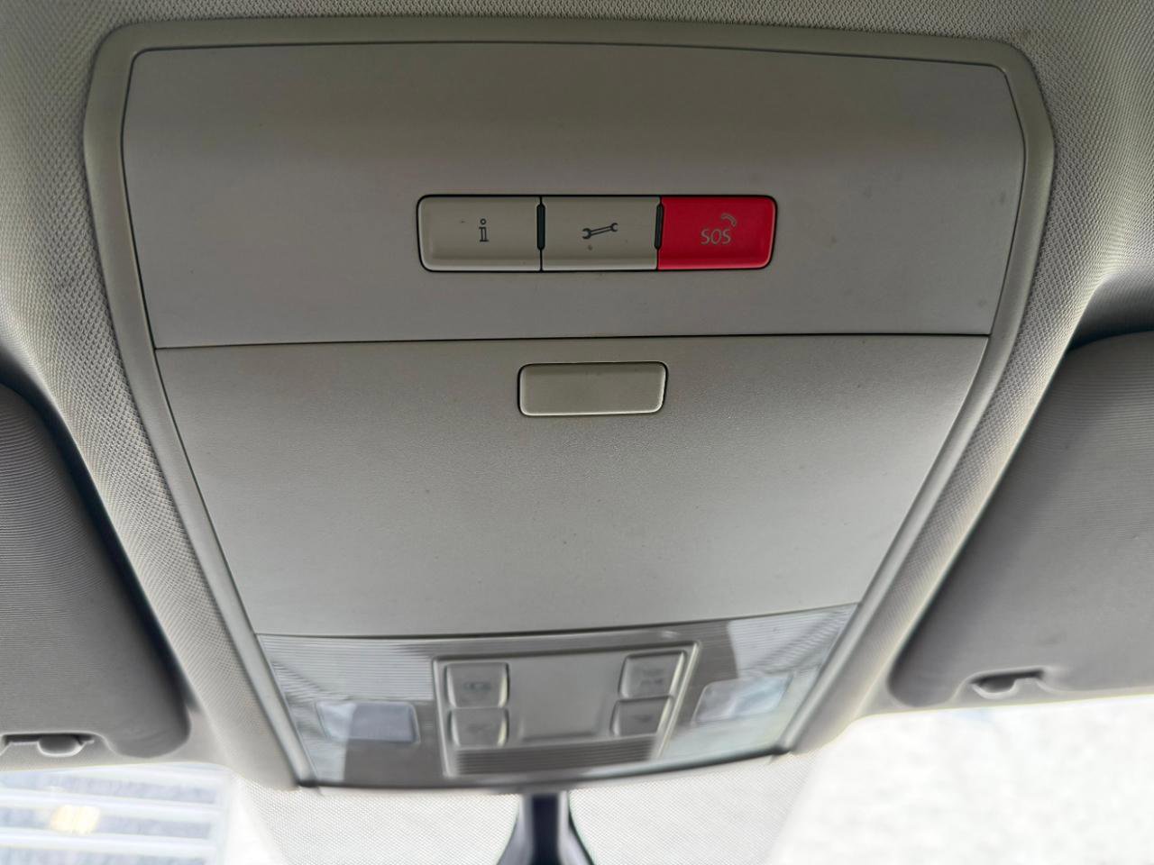 Used 2018 Volkswagen Atlas SE image 34