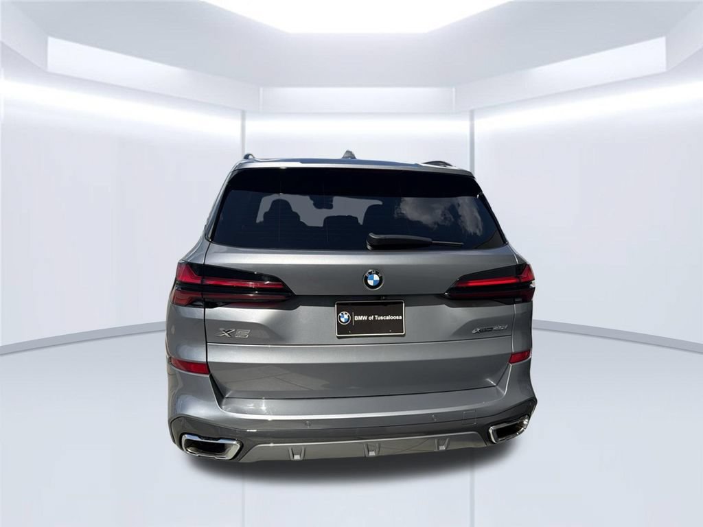 Used 2024 BMW X5 xDrive40i w/ M Sport Package AWD/4WD image 6