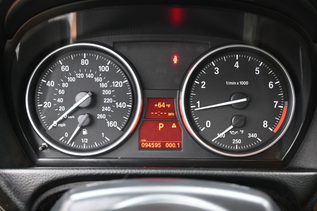 Used 2009 BMW 335i Convertible RWD image 9