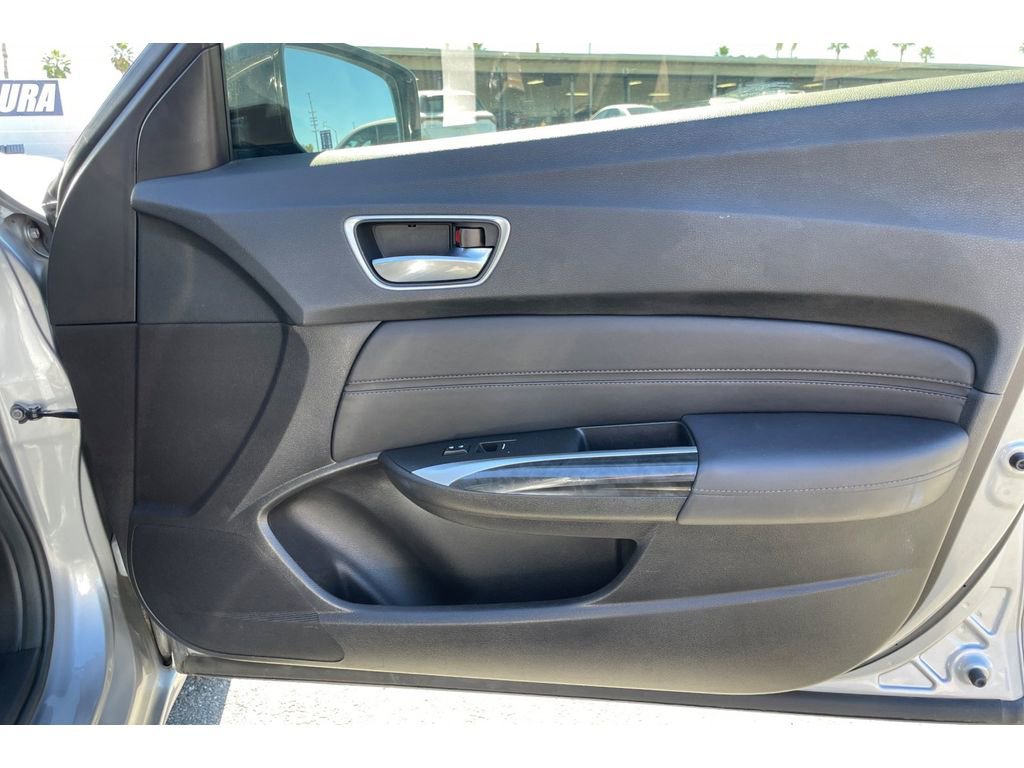 Used 2018 Acura TLX image 19