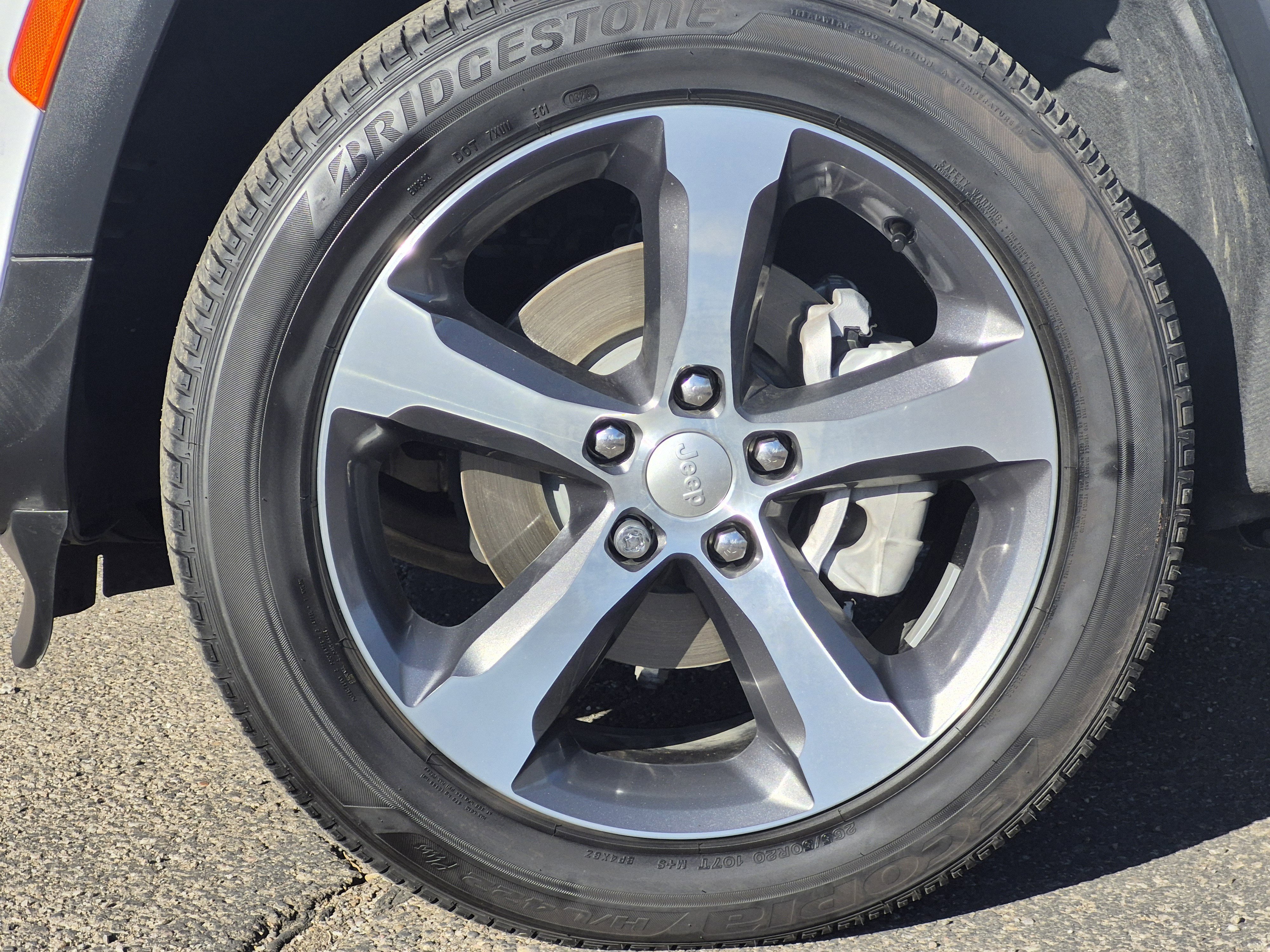 Certified 2023 Jeep Grand Cherokee Limited w/ Trailer Tow Prep Group (B) AWD/4WD image 11