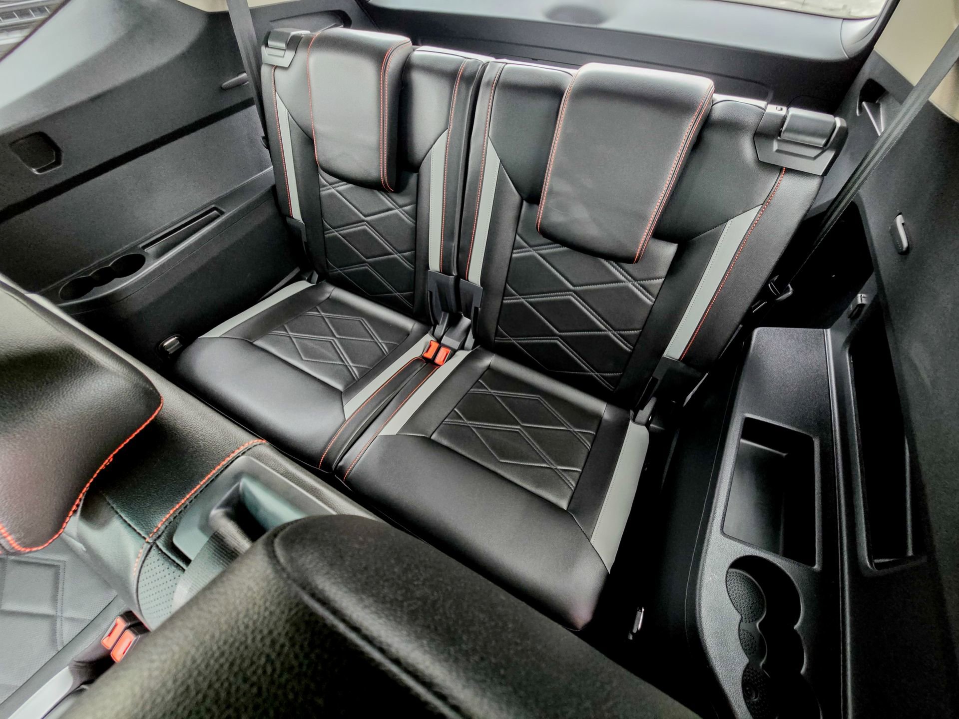 Used 2024 Volkswagen Atlas Peak Edition SE image 42