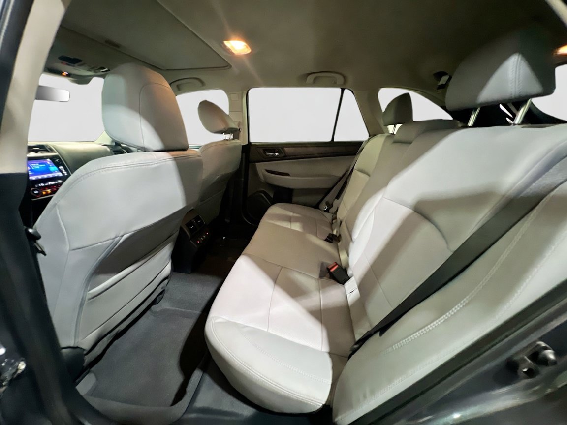 Used 2019 Subaru Outback 2.5i Limited AWD/4WD image 19