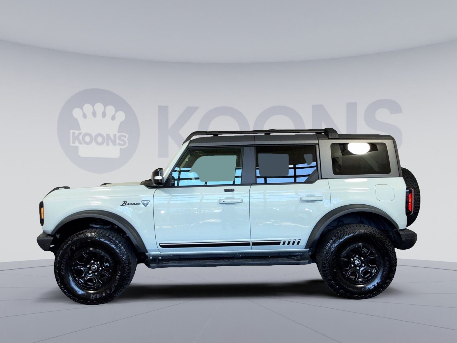 Used 2021 Ford Bronco First Edition AWD/4WD image 2