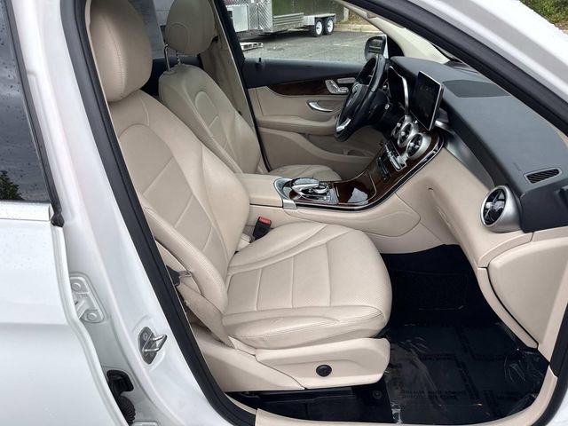 Used 2019 Mercedes-Benz GLC 300 4MATIC image 9