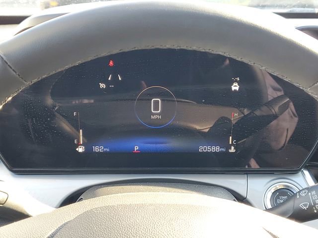 Used 2025 Chevrolet Trax LT w/ LT Convenience Package image 18