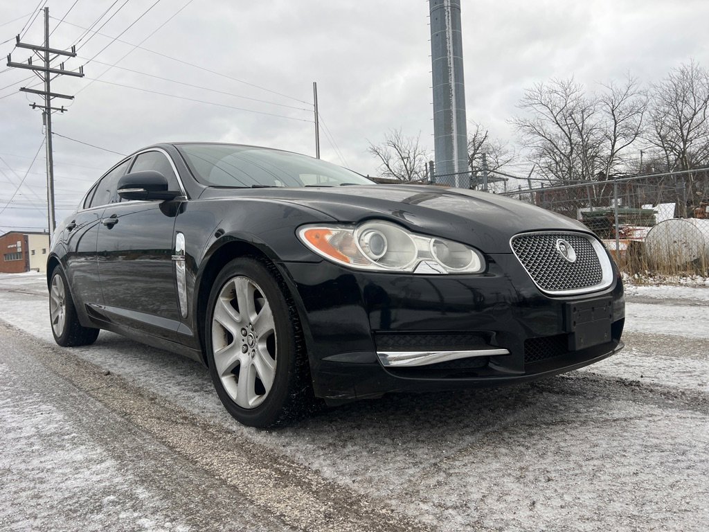 Used 2010 Jaguar XF Luxury image 1