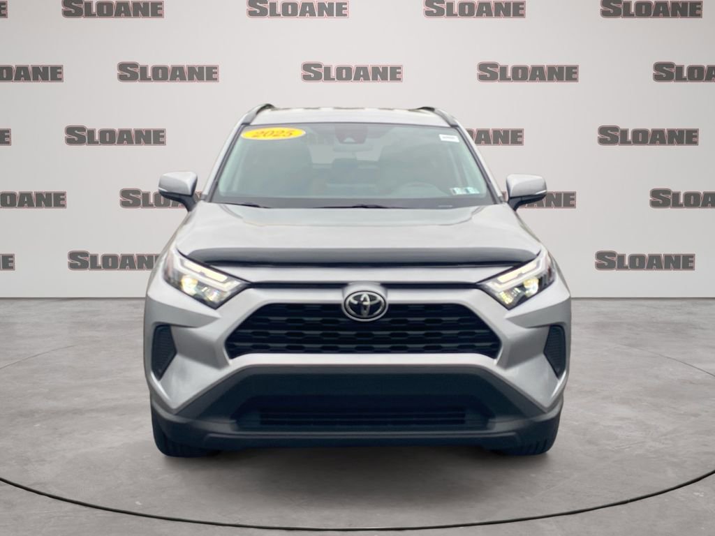 Used 2025 Toyota RAV4 XLE AWD/4WD image 8