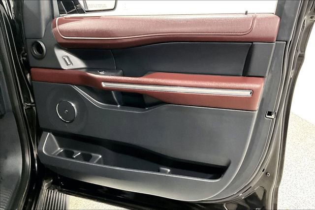 Used 2024 Ford Expedition Limited image 30