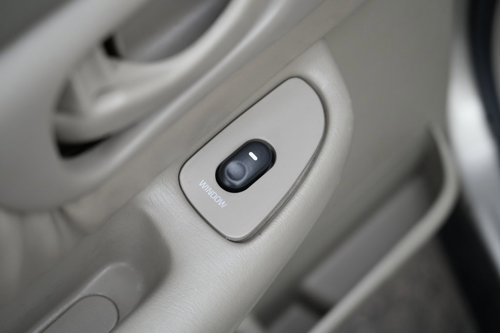 Used 1998 Buick Century Custom image 27