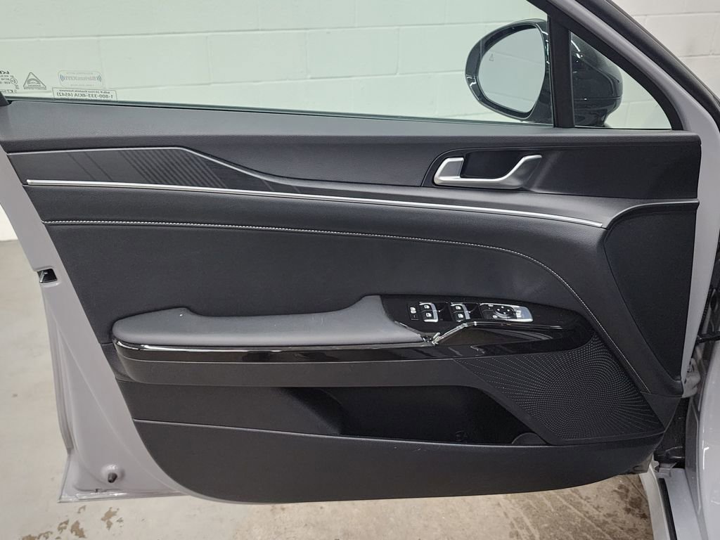 Used 2025 Kia K5 GT-Line AWD/4WD image 9