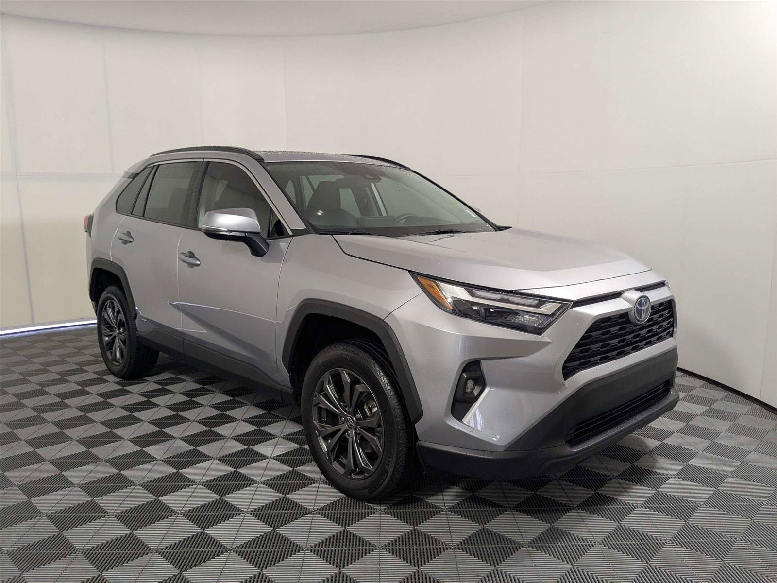 Certified 2023 Toyota RAV4 XLE Premium AWD/4WD image 3