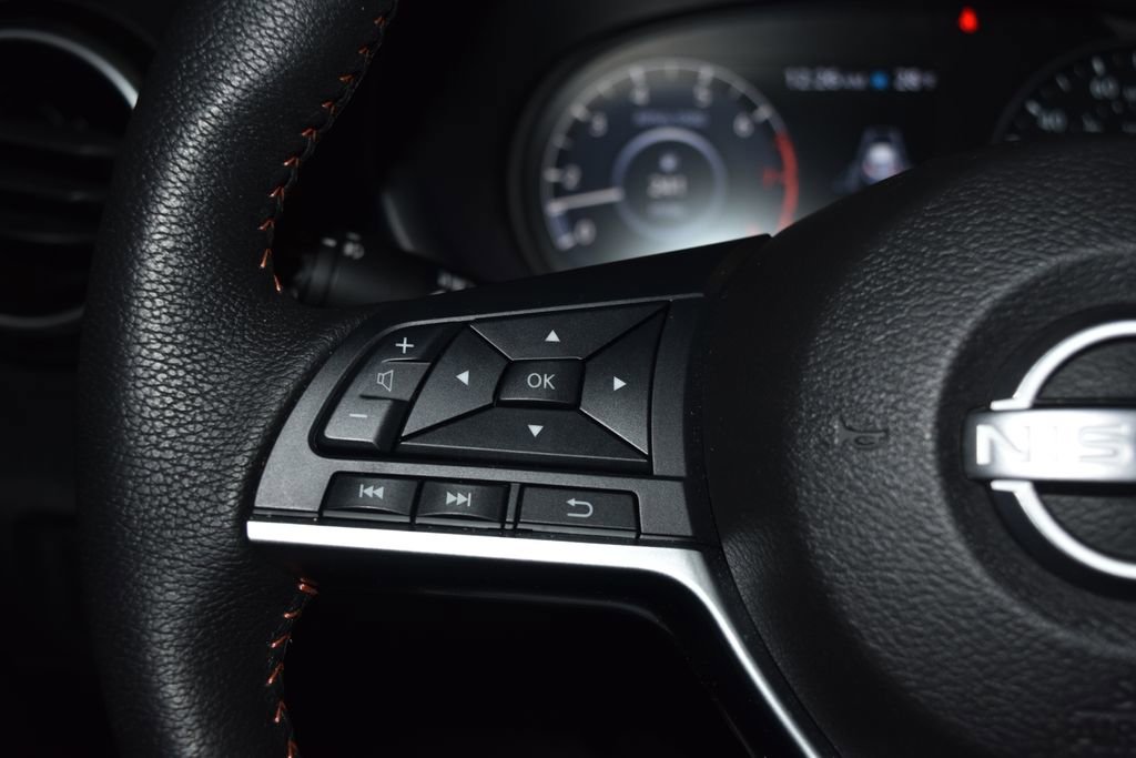 Used 2024 Nissan Kicks SR w/ SR Premium Package image 7