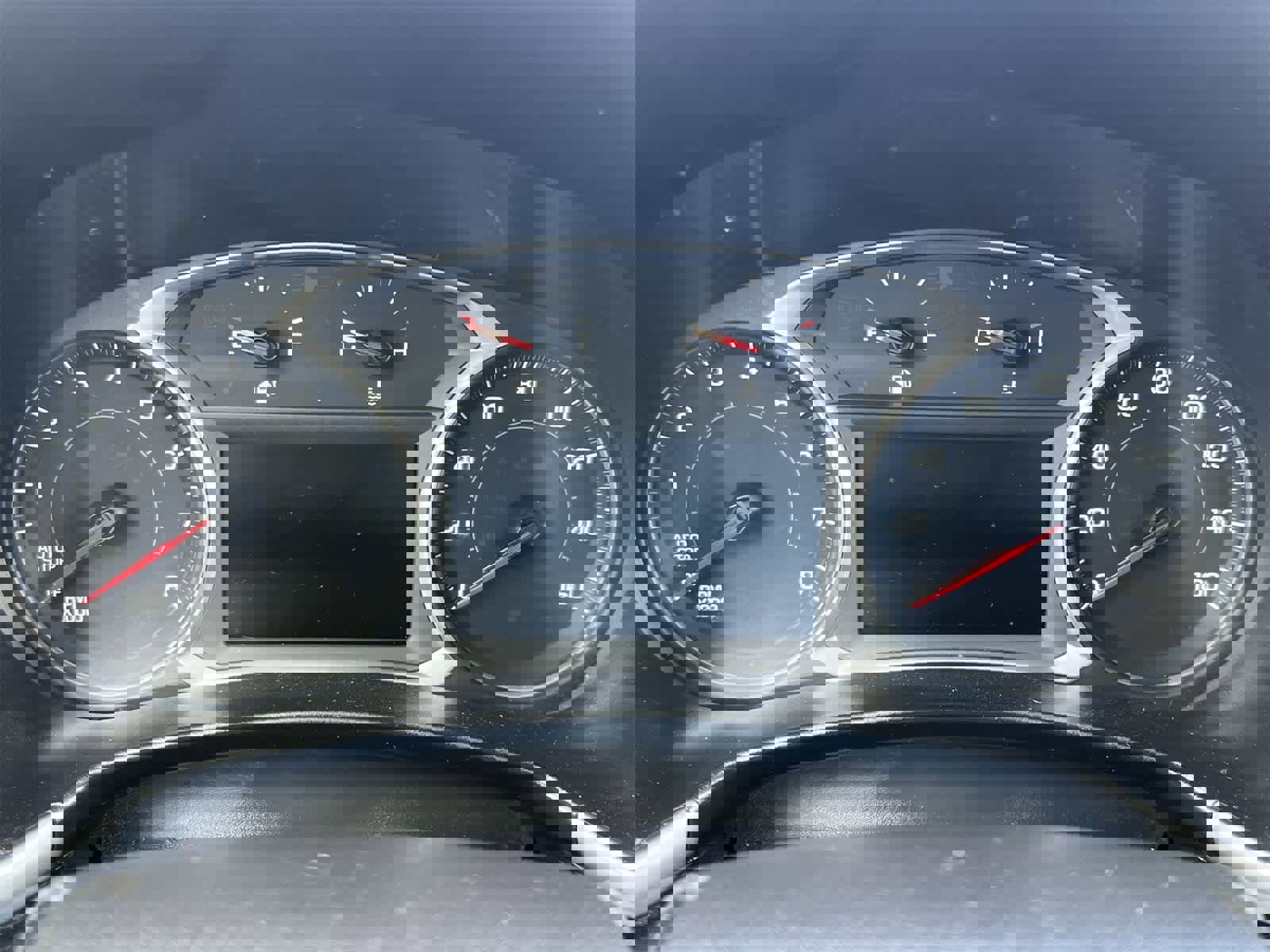 Used 2019 Chevrolet Equinox LT w/ Driver Convenience Package image 32