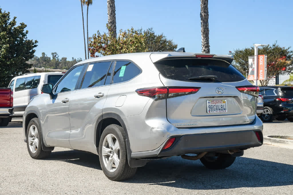 Certified 2023 Toyota Highlander LE AWD/4WD image 7