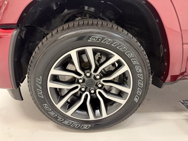 Used 2025 RAM 1500 Limited AWD/4WD image 16