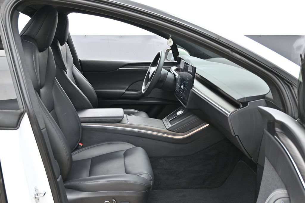 Used 2024 Tesla Model X AWD/4WD image 38