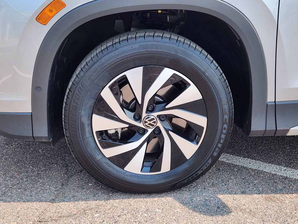 Certified 2025 Volkswagen Tiguan S AWD/4WD image 9