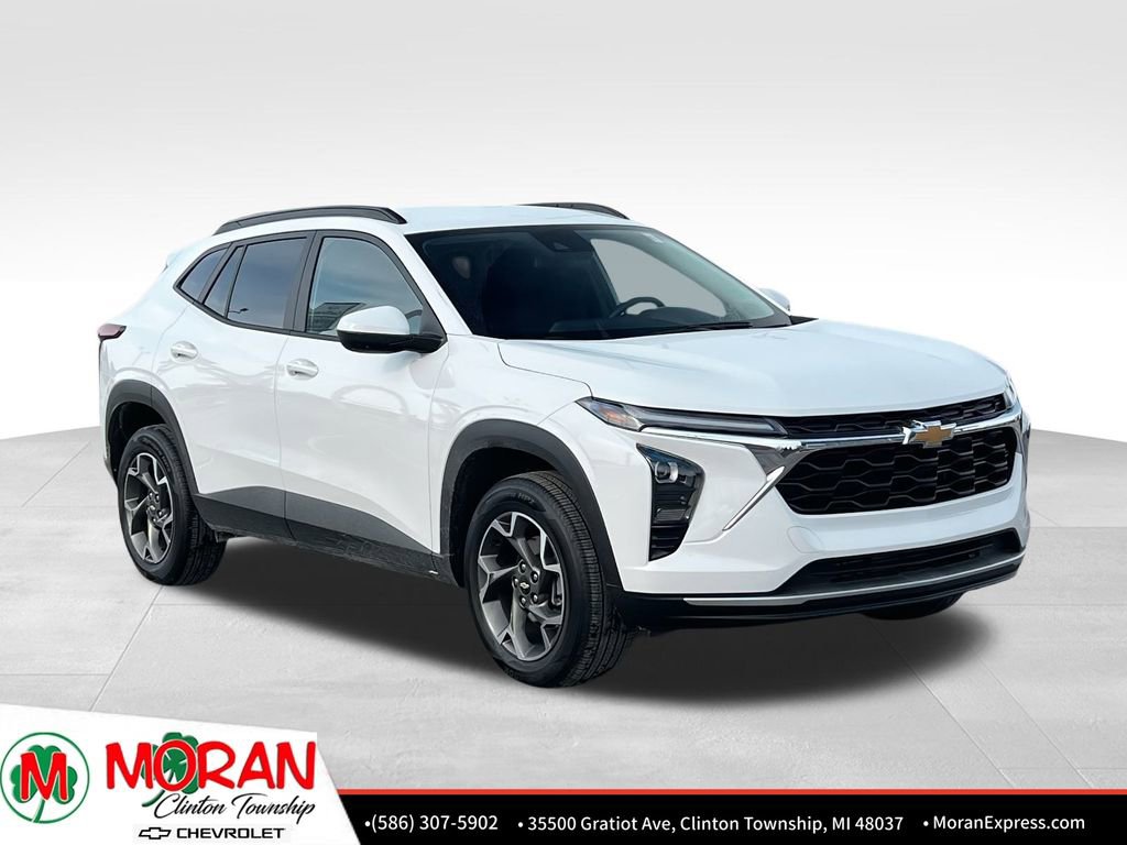 Certified 2025 Chevrolet Trax LT w/ Driver Confidence Package image 8