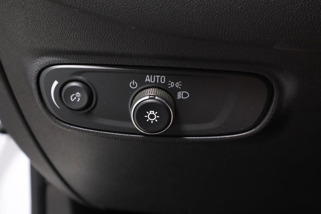Used 2024 Chevrolet Equinox LS w/ LS Convenience Package image 26