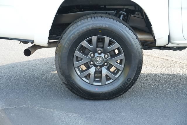 Used 2023 Toyota Tacoma SR5 RWD image 8