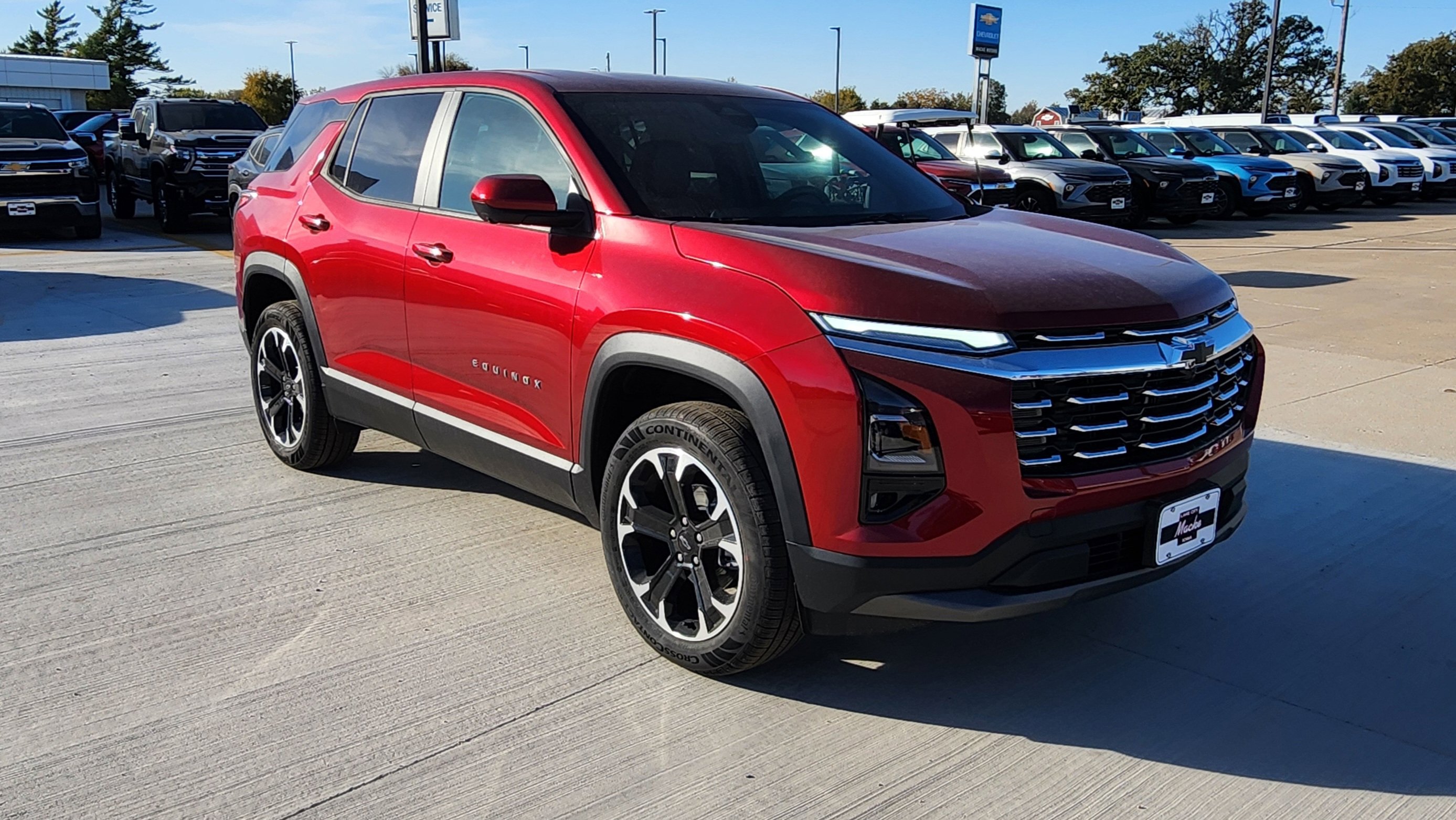 New 2026 Chevrolet Equinox LT w/ Convenience Package II image 3