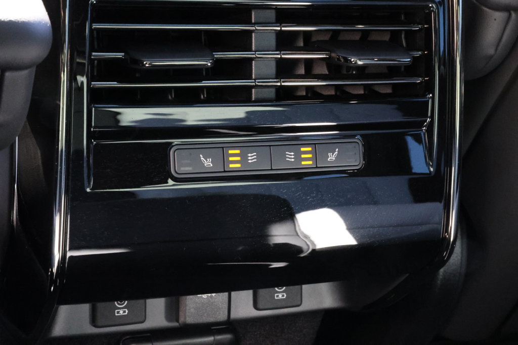 New 2026 Land Rover Range Rover Sport Dynamic SE AWD/4WD image 32