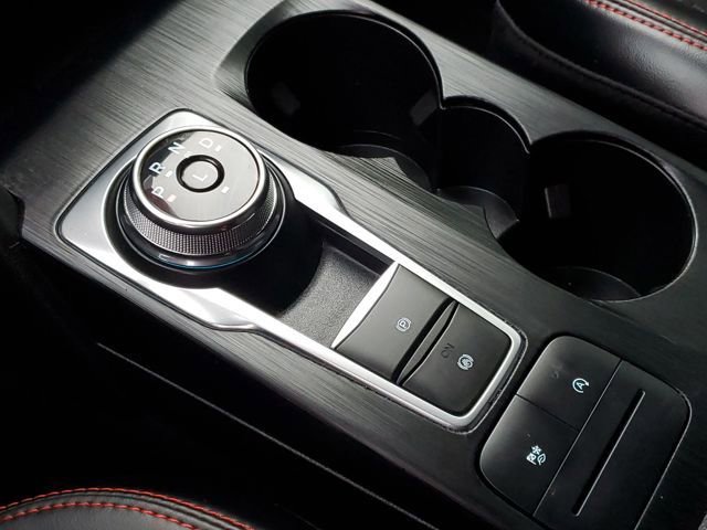 Used 2025 Ford Escape ST-Line image 19