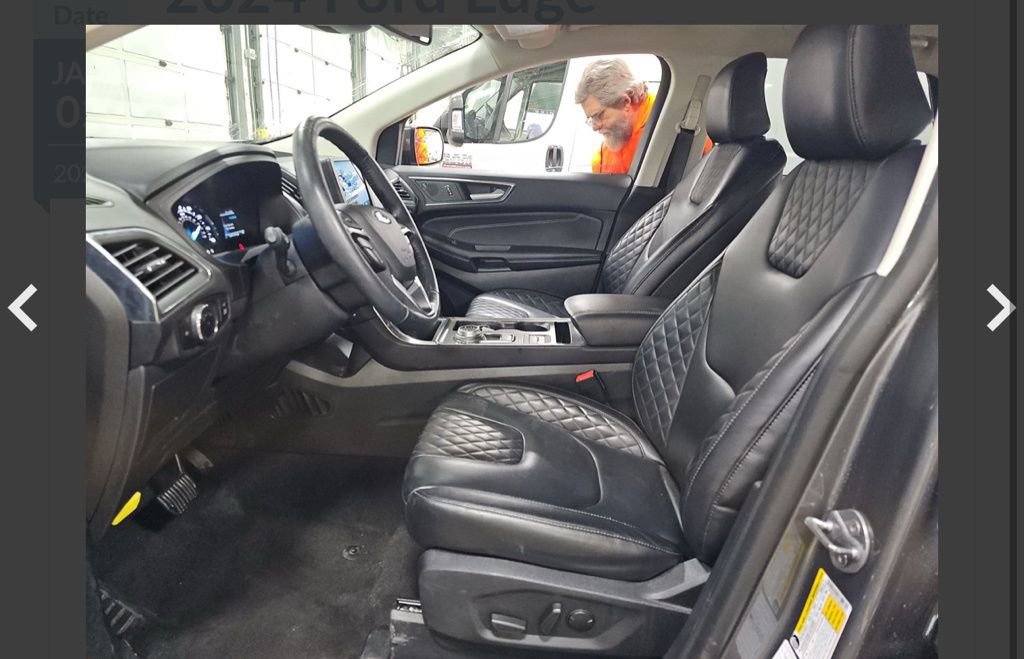 Used 2024 Ford Edge Titanium image 11