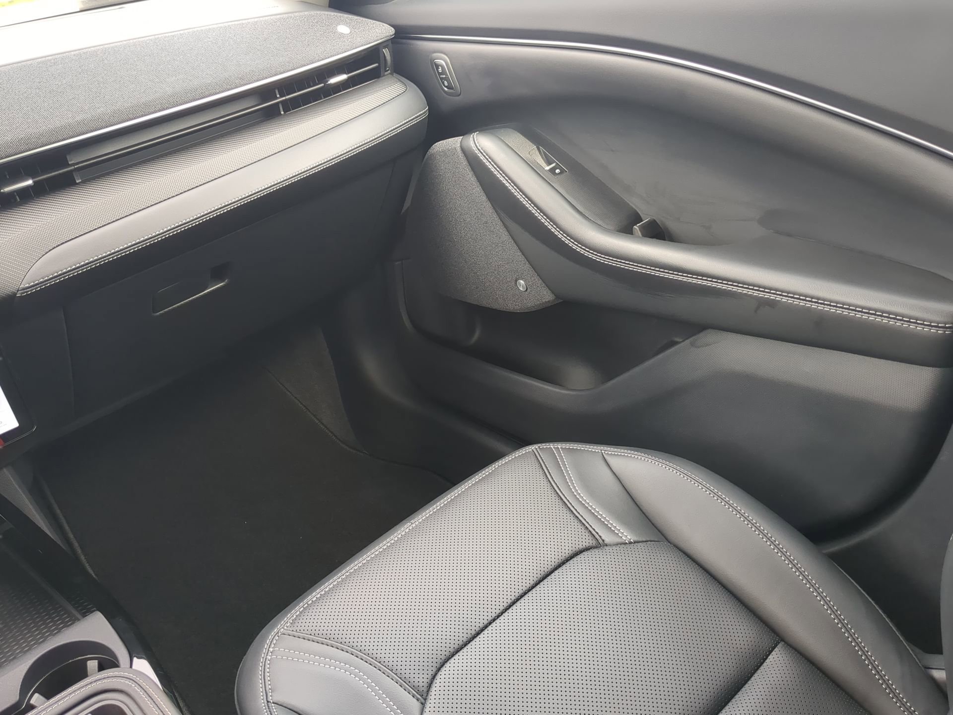 New 2026 Ford Mustang Mach-E Premium w/ Technology Package RWD image 55