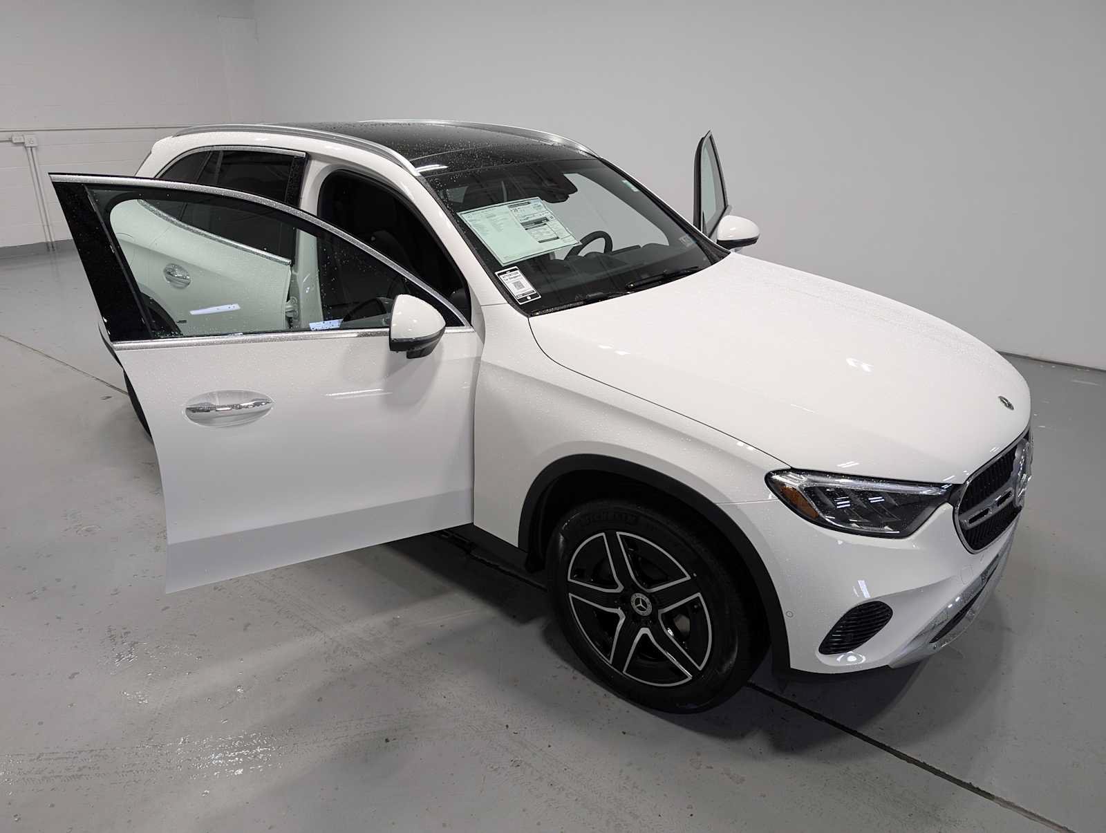 New 2026 Mercedes-Benz GLC 300 4MATIC image 14