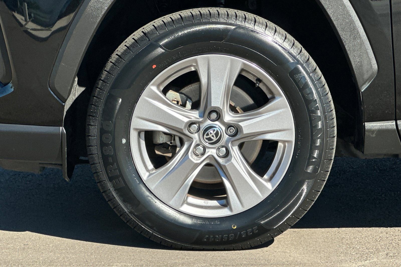 Used 2022 Toyota RAV4 XLE w/ Convenience Package image 36