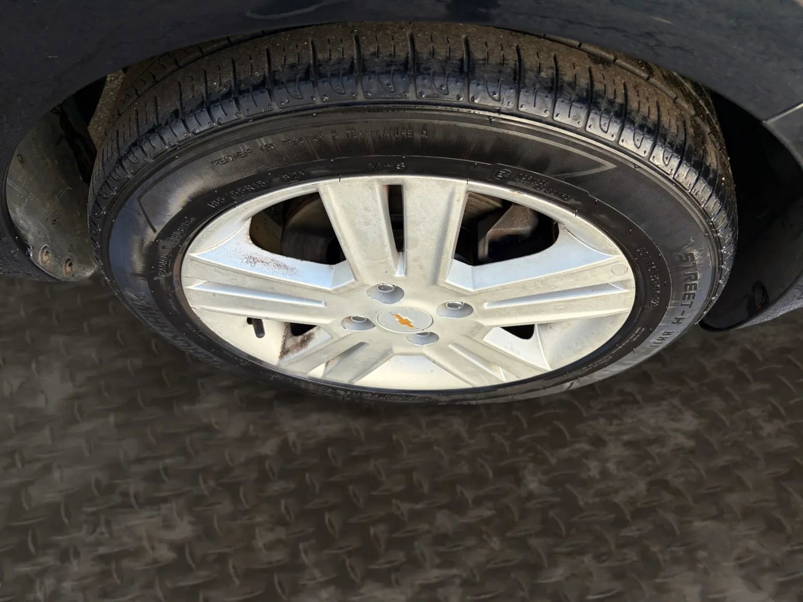 Used 2014 Chevrolet Spark LT image 27