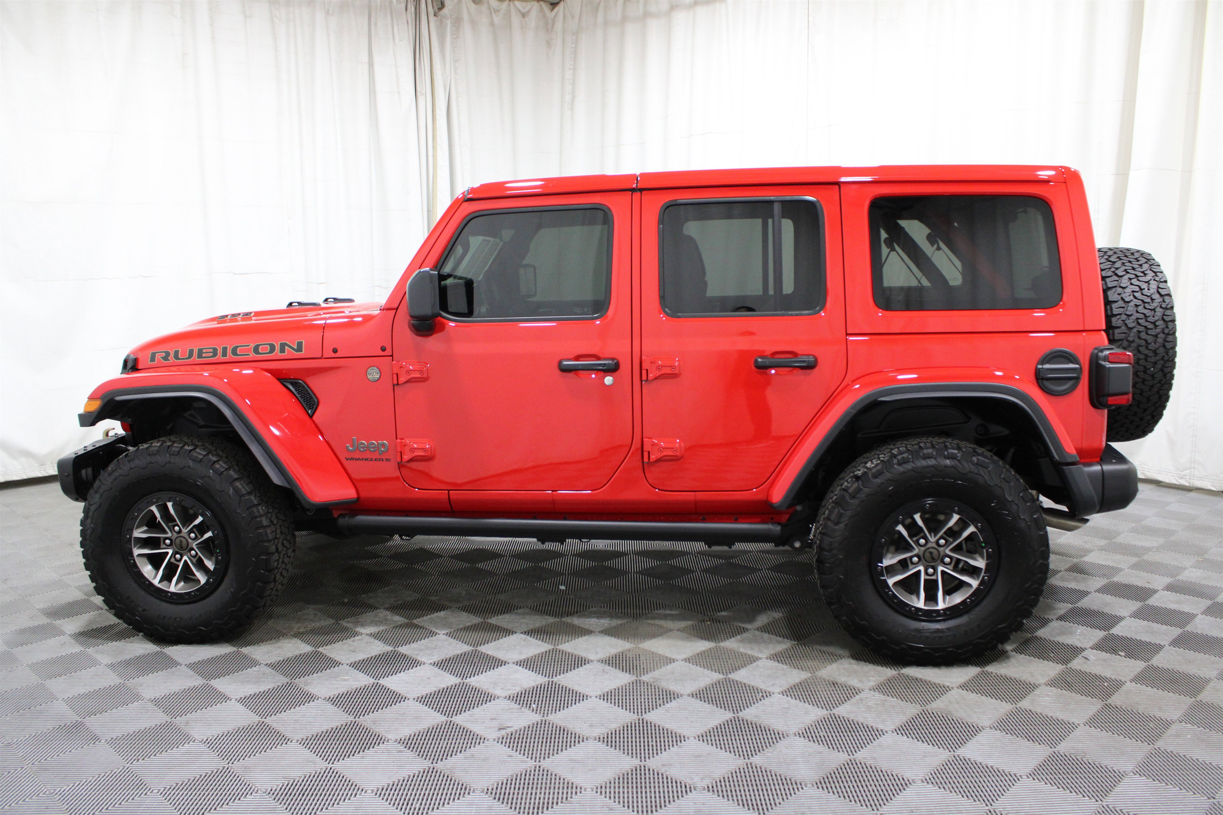 Used 2024 Jeep Wrangler Unlimited Rubicon 392 image 36