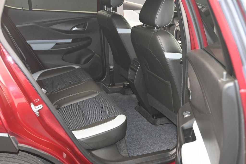 Certified 2024 Buick Envista Preferred w/ Advanced Safety Package FWD image 12