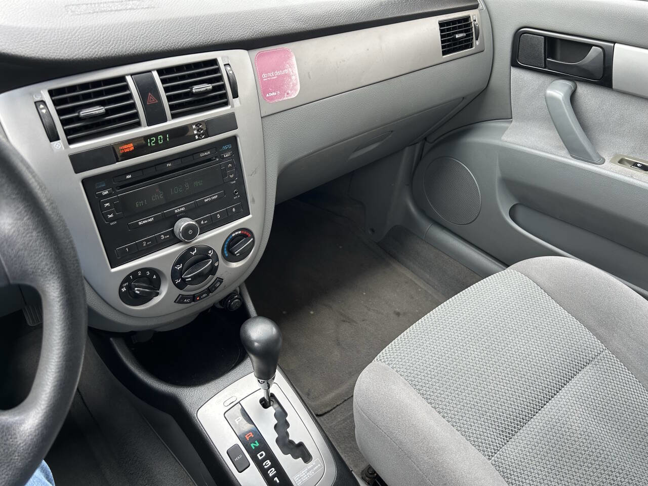Used 2007 Suzuki Forenza Sedan image 16