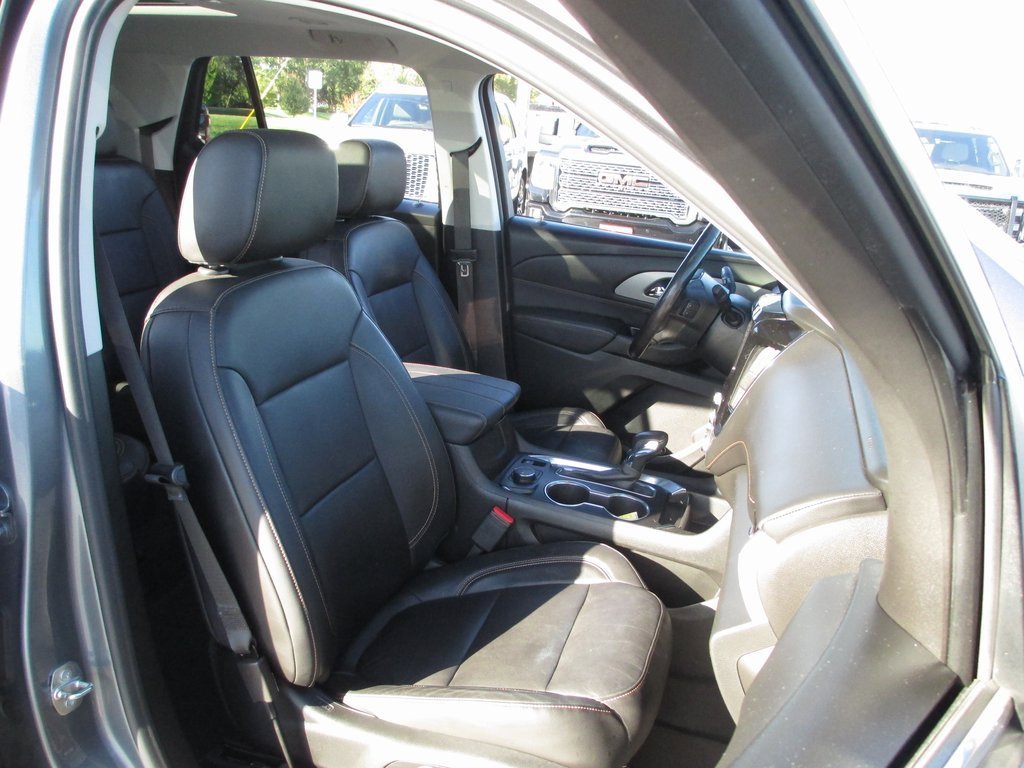 Used 2021 Chevrolet Traverse LT w/ LT Premium Package image 21